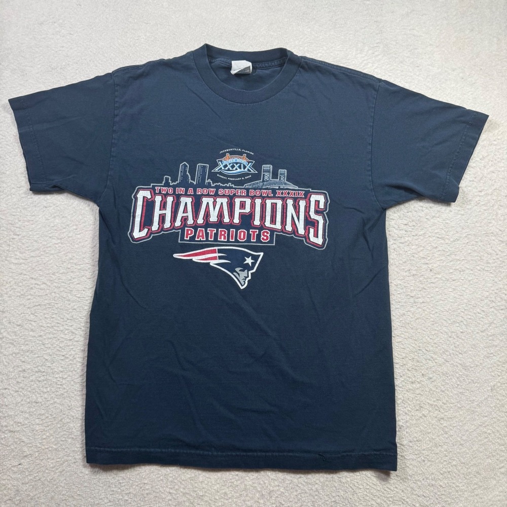 AAA‎ New England Patriots T-Shirt Mens Med Blue Good Super Bowl XXXIX Champions